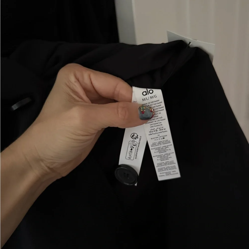 ALO Yoga Daybreak Long Coat Black Hooded Detachable Belt NEW with tag